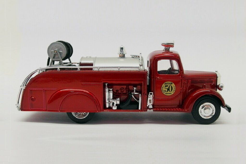 Matchbox Collectibles 96947; 1939 Bedford Fire Engine